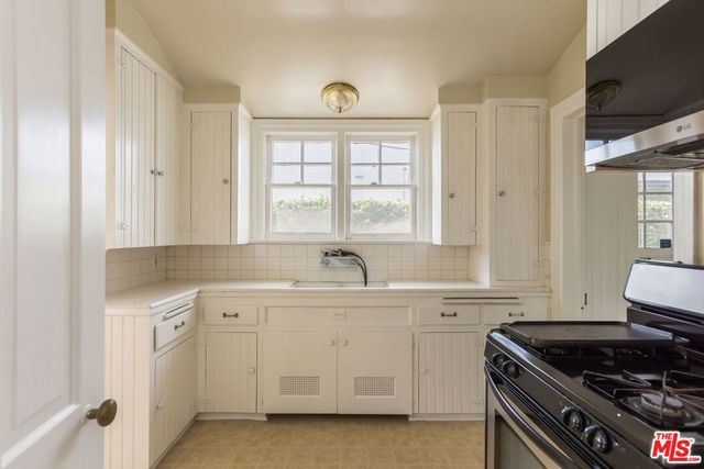 10637 Ashton Avenue, Los Angeles, CA 90024