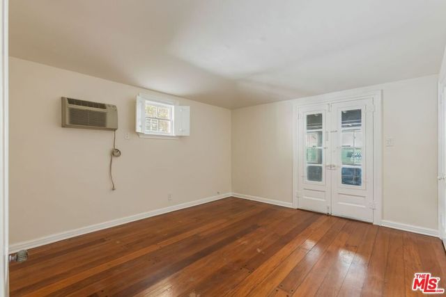 10637 Ashton Avenue, Los Angeles, CA 90024