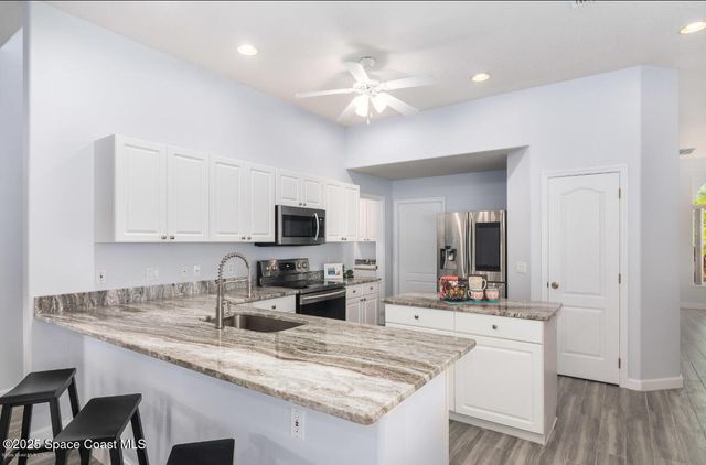 530 Sunset Lakes Drive, Merritt Island, FL 32953