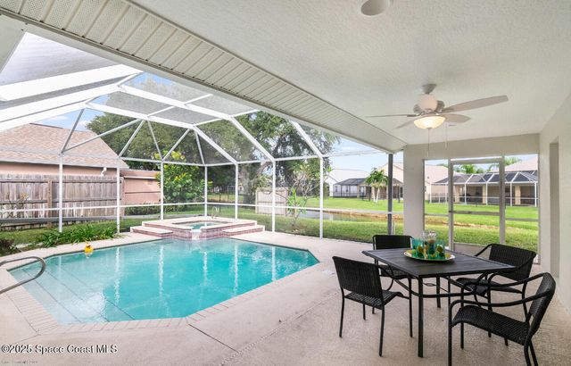 530 Sunset Lakes Drive, Merritt Island, FL 32953