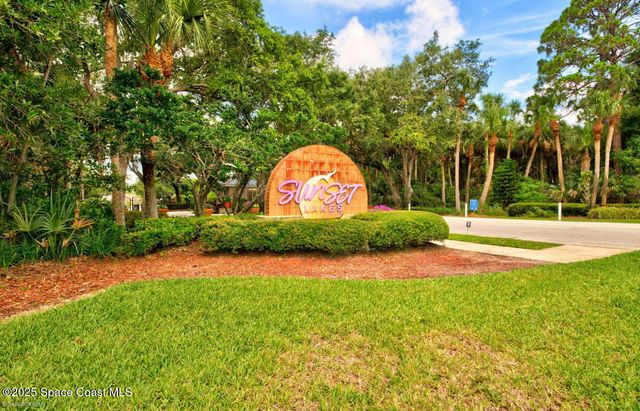 530 Sunset Lakes Drive, Merritt Island, FL 32953