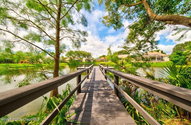 530 Sunset Lakes Drive, Merritt Island, FL 32953