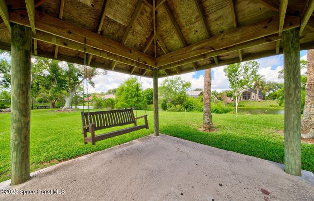 530 Sunset Lakes Drive, Merritt Island, FL 32953