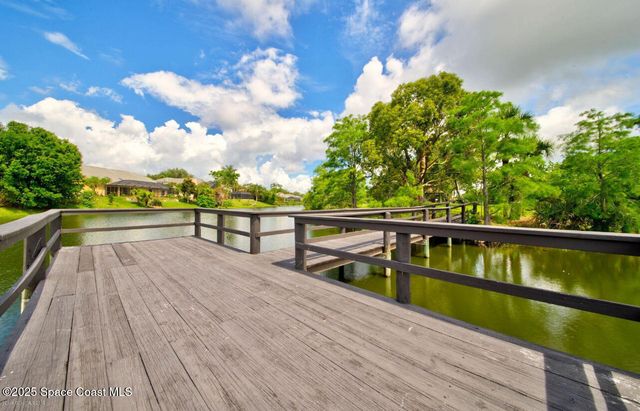 530 Sunset Lakes Drive, Merritt Island, FL 32953