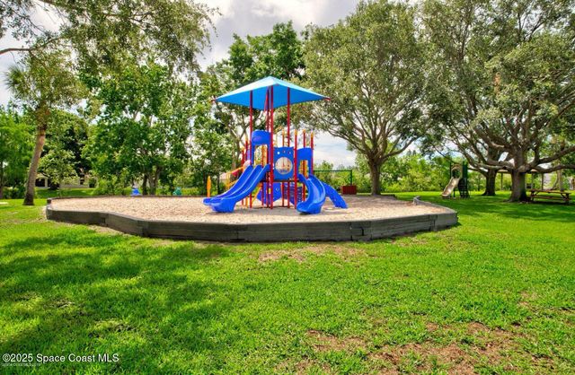 530 Sunset Lakes Drive, Merritt Island, FL 32953