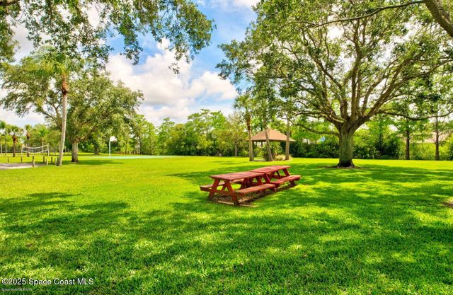 530 Sunset Lakes Drive, Merritt Island, FL 32953