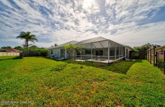 530 Sunset Lakes Drive, Merritt Island, FL 32953