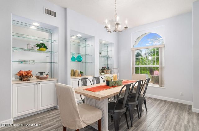 530 Sunset Lakes Drive, Merritt Island, FL 32953