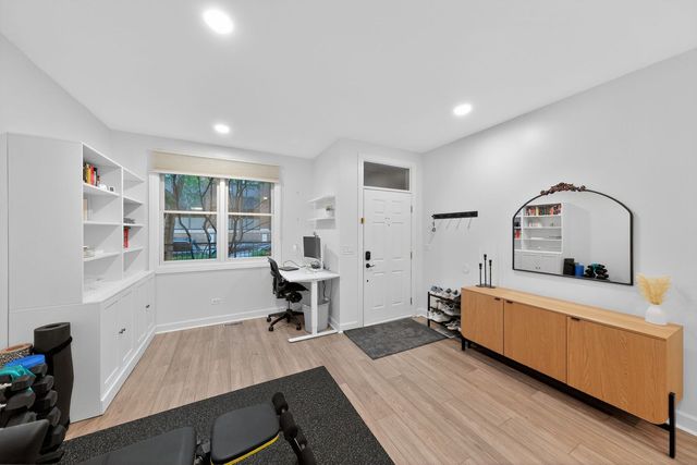 232 E CULLERTON Street, Chicago, IL 60616