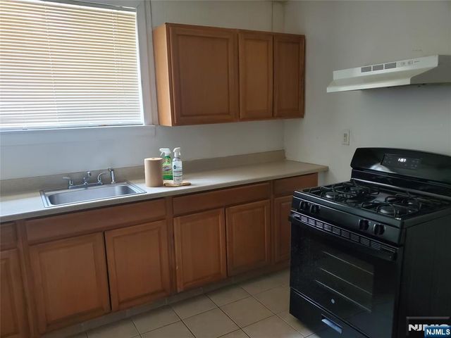 143 Bergen Boulevard 2, Palisades Park, NJ 07650