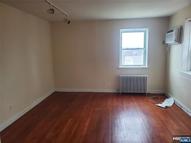 143 Bergen Boulevard 2, Palisades Park, NJ 07650