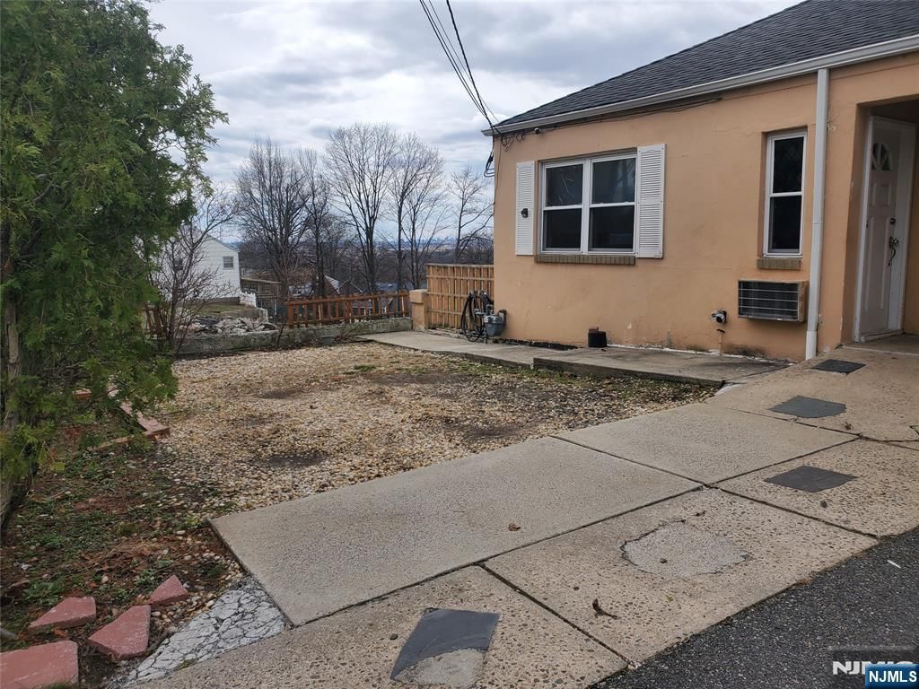 143 Bergen Boulevard 2, Palisades Park, NJ 07650
