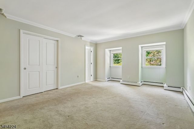 15 Sugar Hill Rd, Kinnelon Boro, NJ 07405