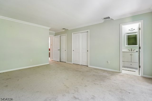 15 Sugar Hill Rd, Kinnelon Boro, NJ 07405