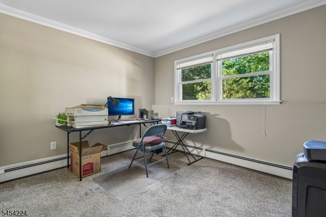 15 Sugar Hill Rd, Kinnelon Boro, NJ 07405
