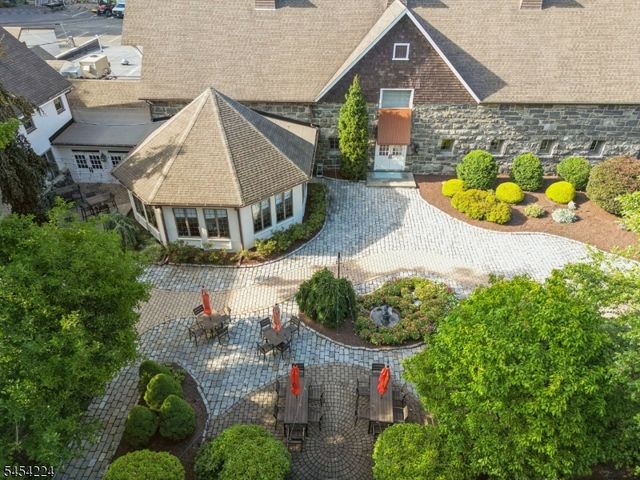 15 Sugar Hill Rd, Kinnelon Boro, NJ 07405