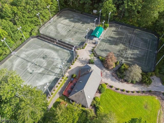 15 Sugar Hill Rd, Kinnelon Boro, NJ 07405