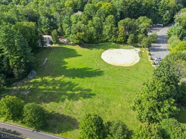 15 Sugar Hill Rd, Kinnelon Boro, NJ 07405