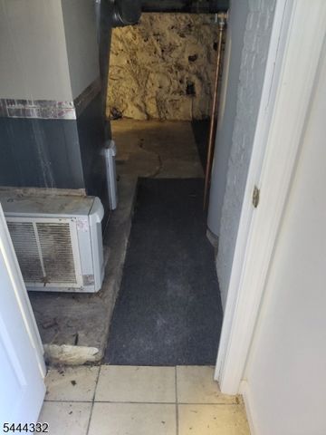 16 Offord St, Passaic City, NJ 07055