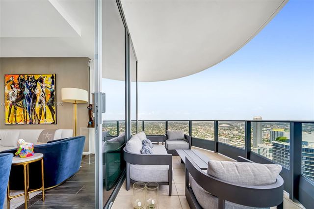 1000 Brickell Plz PH5807, Miami, FL 33131