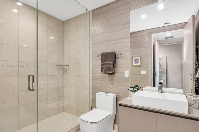 1000 Brickell Plz PH5807, Miami, FL 33131