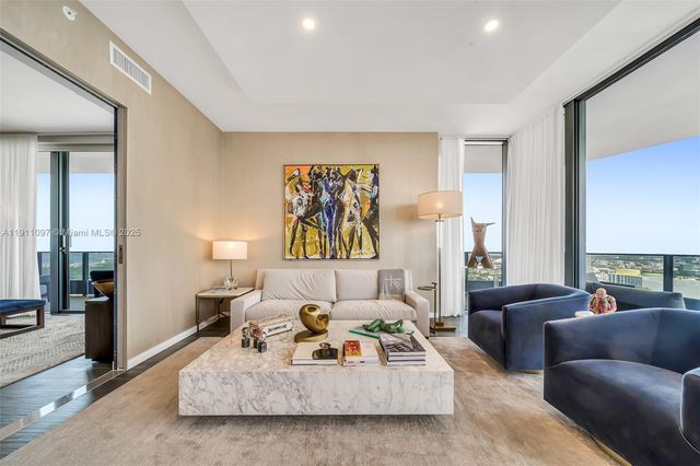 1000 Brickell Plz PH5807, Miami, FL 33131