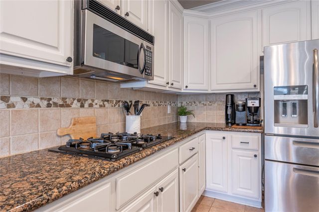 700 Red Oak Lane, Friendswood, TX 77546