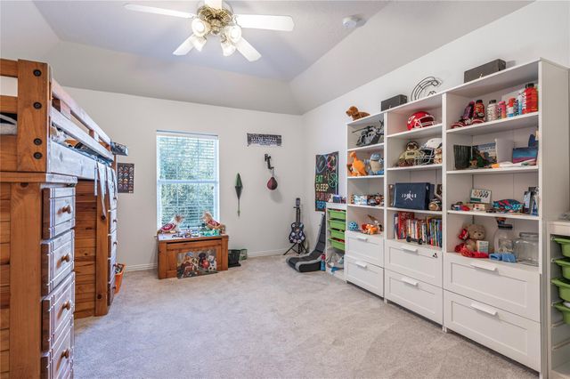 700 Red Oak Lane, Friendswood, TX 77546