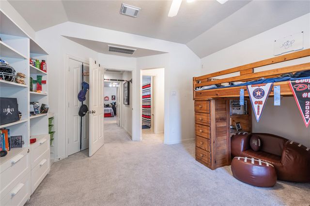 700 Red Oak Lane, Friendswood, TX 77546