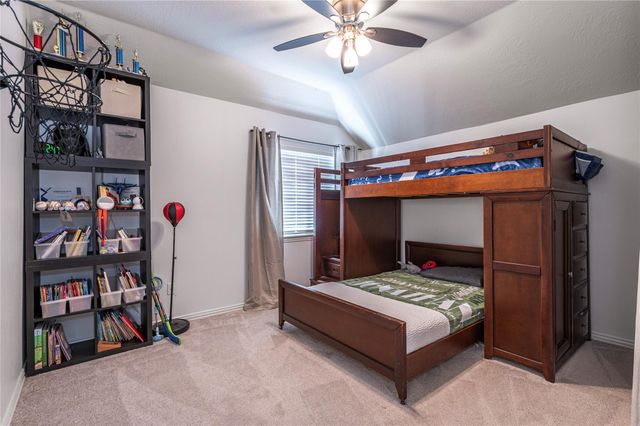 700 Red Oak Lane, Friendswood, TX 77546