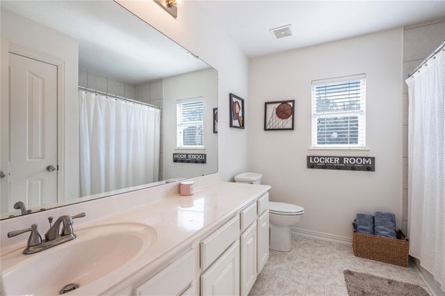 700 Red Oak Lane, Friendswood, TX 77546