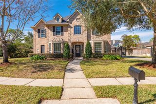 700 Red Oak Lane, Friendswood, TX 77546
