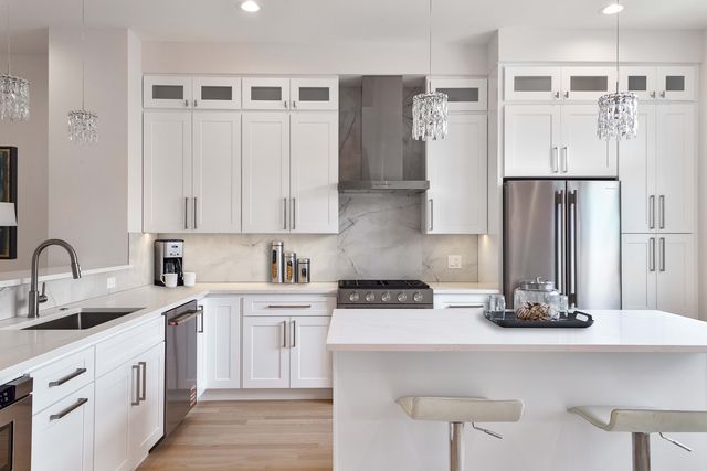 3516 N Central Avenue, Chicago, IL 60634