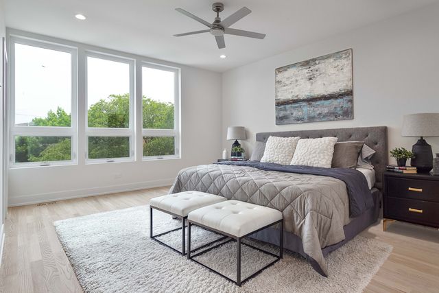3516 N Central Avenue, Chicago, IL 60634