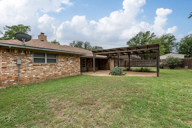5520 76th Street, Lubbock, TX 79424