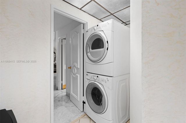 4925 Collins Ave 1A, Miami Beach, FL 33140