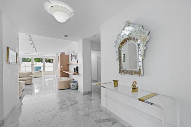 4925 Collins Ave 1A, Miami Beach, FL 33140