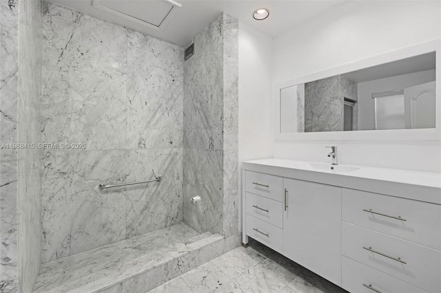 4925 Collins Ave 1A, Miami Beach, FL 33140