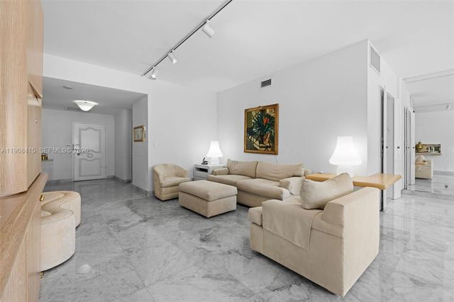 4925 Collins Ave 1A, Miami Beach, FL 33140