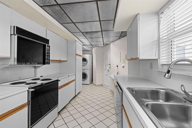 4925 Collins Ave 1A, Miami Beach, FL 33140