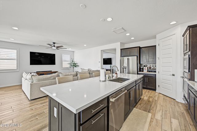 17067 W SHANGRI LA Road, Surprise, AZ 85388