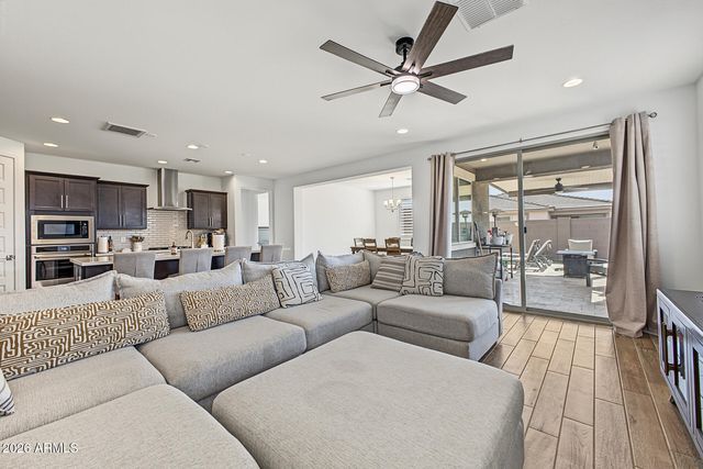 17067 W SHANGRI LA Road, Surprise, AZ 85388