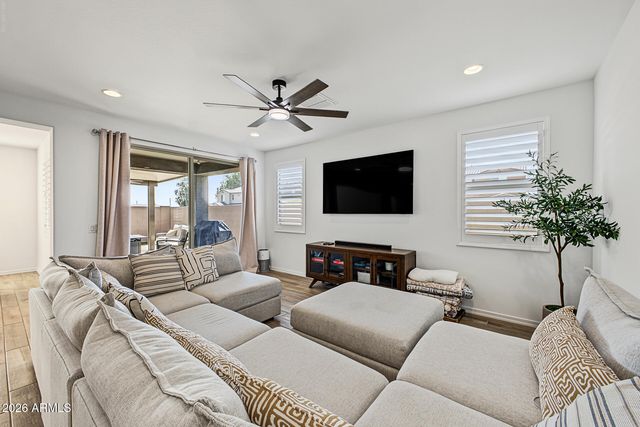17067 W SHANGRI LA Road, Surprise, AZ 85388