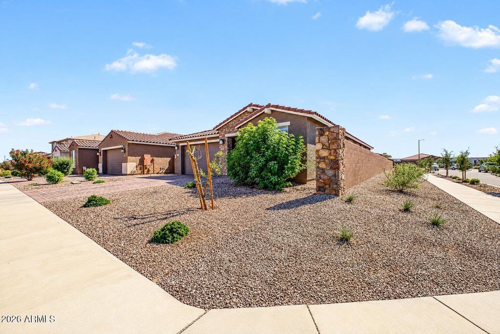 17067 W SHANGRI LA Road, Surprise, AZ 85388 — photo 3