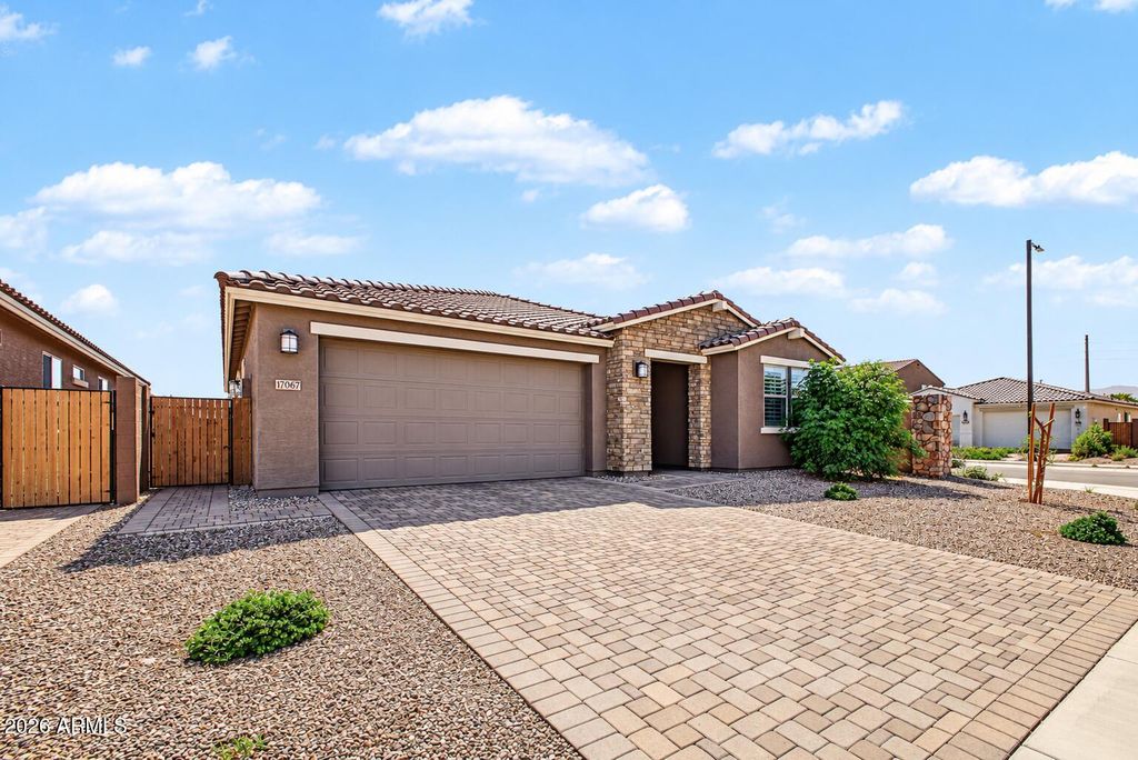 17067 W SHANGRI LA Road, Surprise, AZ 85388 — photo 4