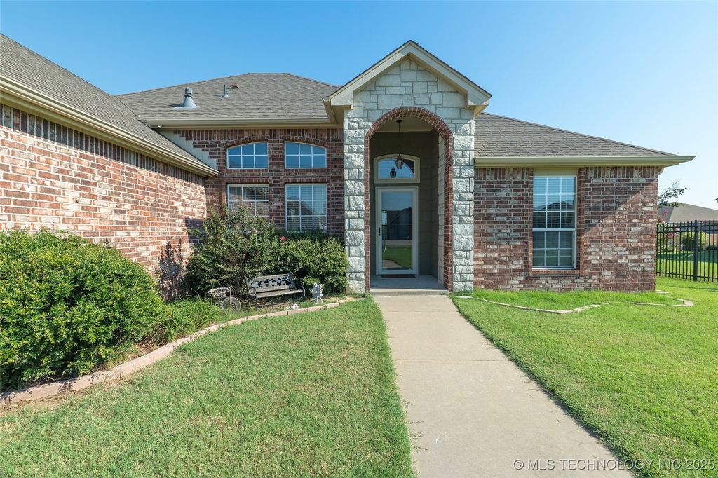 13155 E 132nd Street N, Collinsville, OK 74021