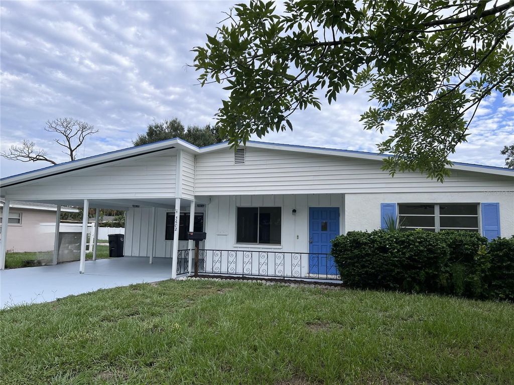 Image 1 of property listing at 3602 17TH AVENUE W, Bradenton, FL 34205