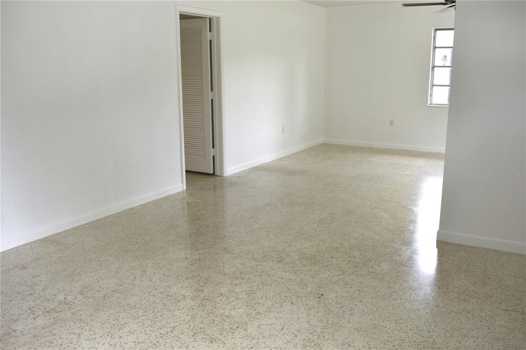 Image 11 of property listing at 3602 17TH AVENUE W, Bradenton, FL 34205