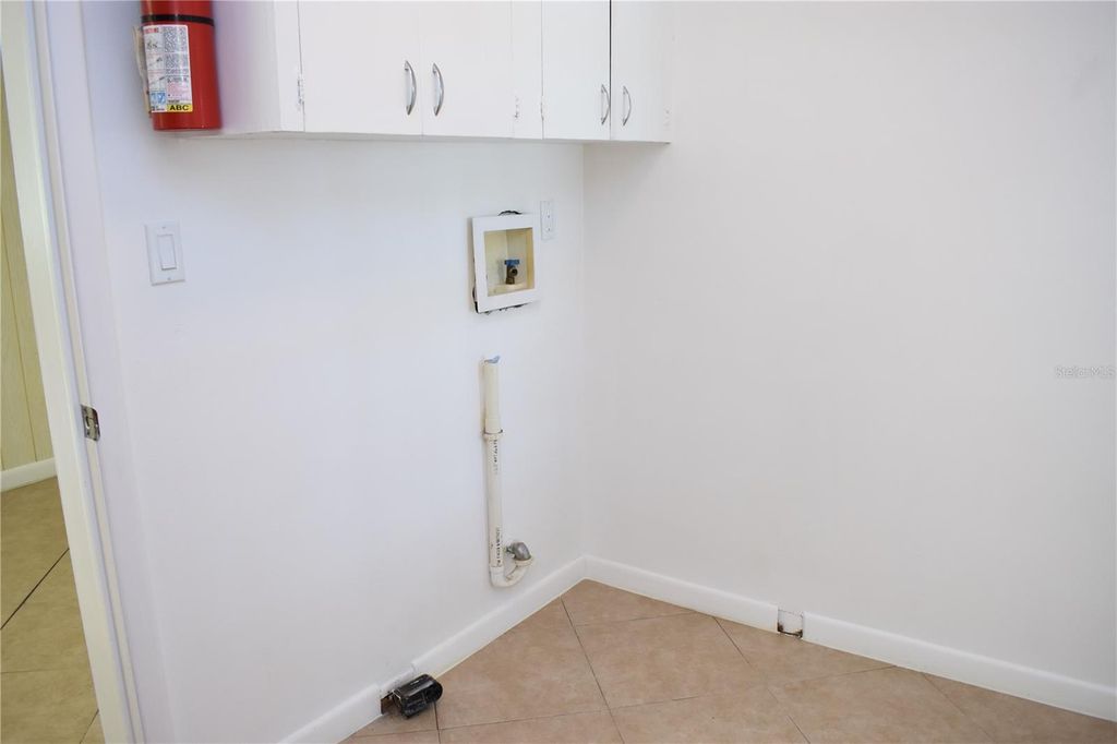 Image 18 of property listing at 3602 17TH AVENUE W, Bradenton, FL 34205