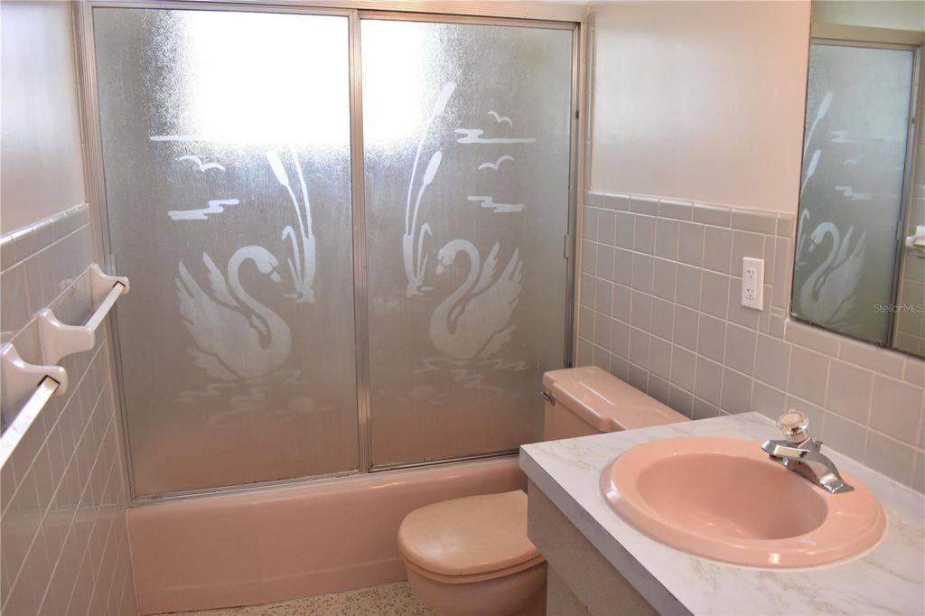 Image 25 of property listing at 3602 17TH AVENUE W, Bradenton, FL 34205